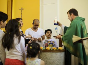 ap_152172743125-9552f69534d28e70b8f150b799f92de131a3b723-s800-c85