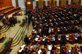 parlament-agupx8b679