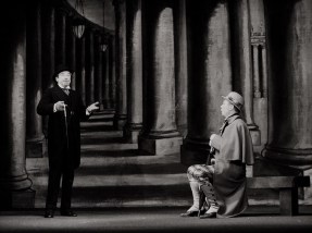 007-set-design-column-theredlist