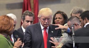 donald-trump-prayer-640x350