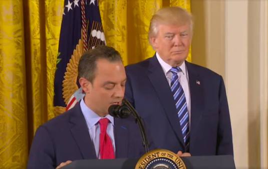reince-pribus-and-donald-trump-ceremonia-de-investire-a-personalului-de-la-casa-alba