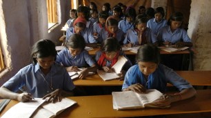 Image processed by CodeCarvings Piczard ### FREE Community Edition ### on 2017-03-01 12:45:24Z | http://piczard.com | http://codecarvings.comÈ